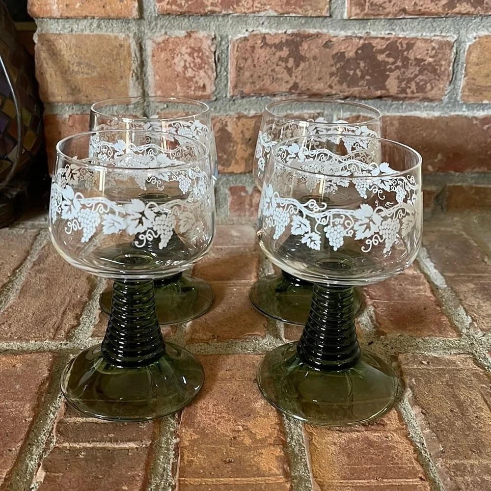 Vtg Lumiarc Beehive Green Stem Cordial Wine Glasses Goblets Set of 4